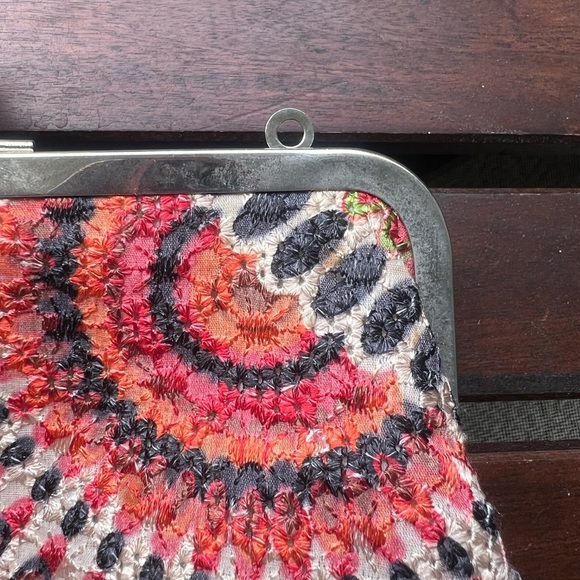Street Level Boho Clutch * Missing Chain - Picture 2 of 5